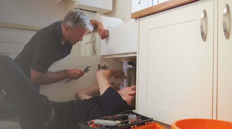 Professional burst pipe repair services in Shambaugh, IA